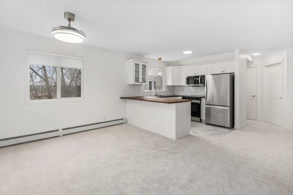 7451 Springbank Boulevard SW Calgary AB T3H4K5