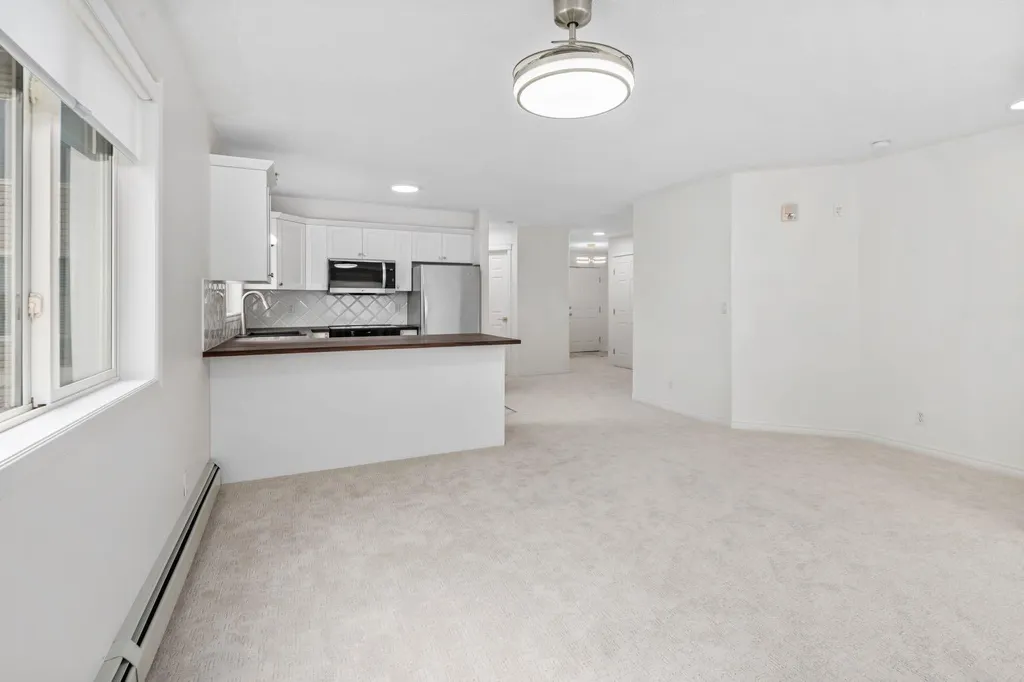 7451 Springbank Boulevard SW Calgary AB T3H4K5
