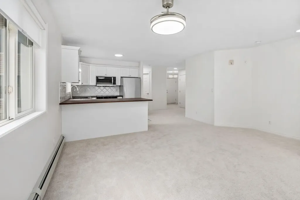 7451 Springbank Boulevard SW Calgary AB T3H4K5