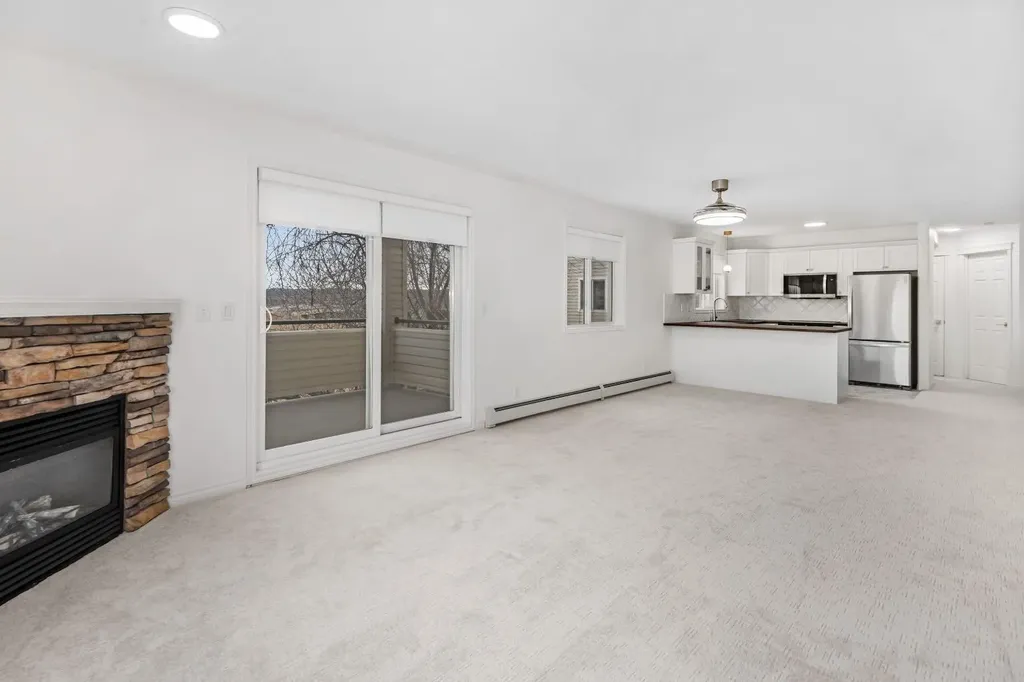 7451 Springbank Boulevard SW Calgary AB T3H4K5
