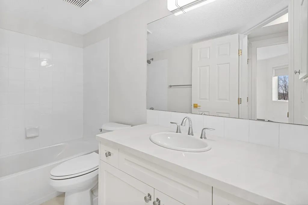 7451 Springbank Boulevard SW Calgary AB T3H4K5