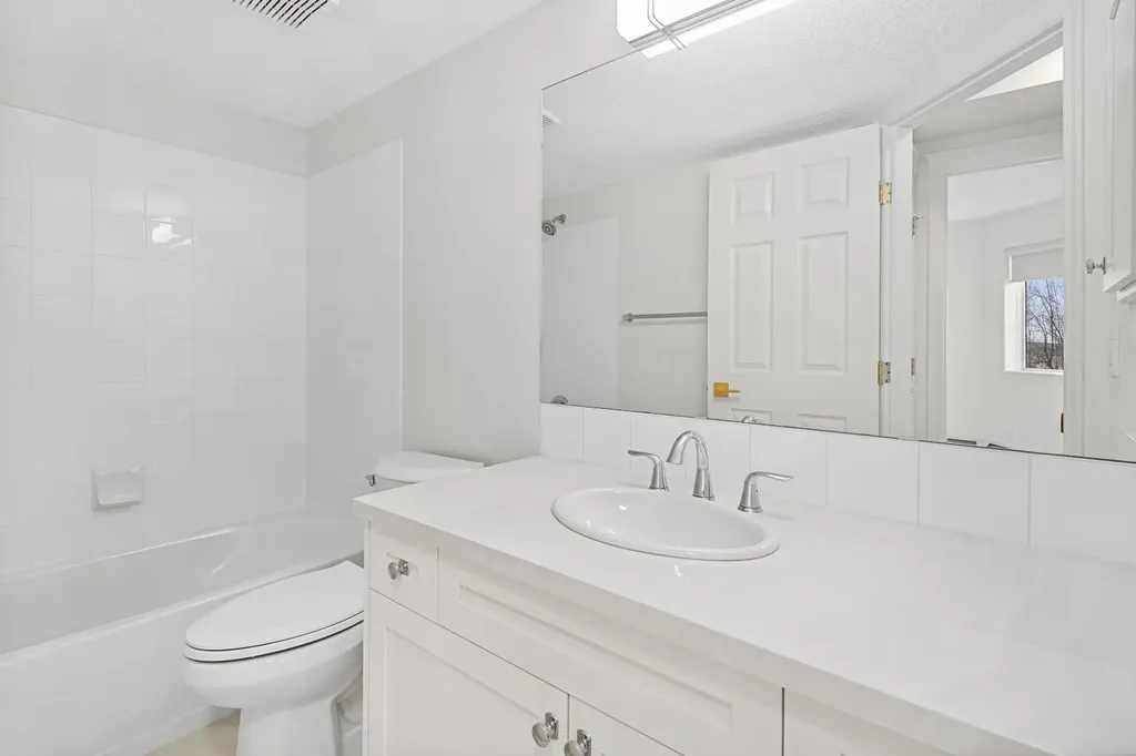 7451 Springbank Boulevard SW Calgary AB T3H4K5