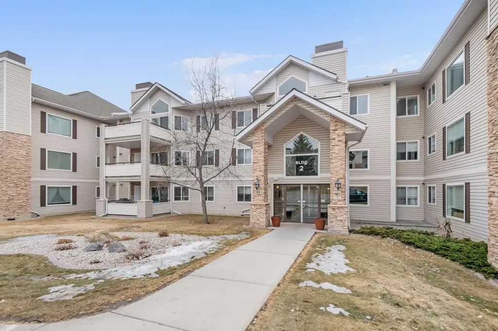 7451 Springbank Boulevard SW Calgary AB T3H4K5
