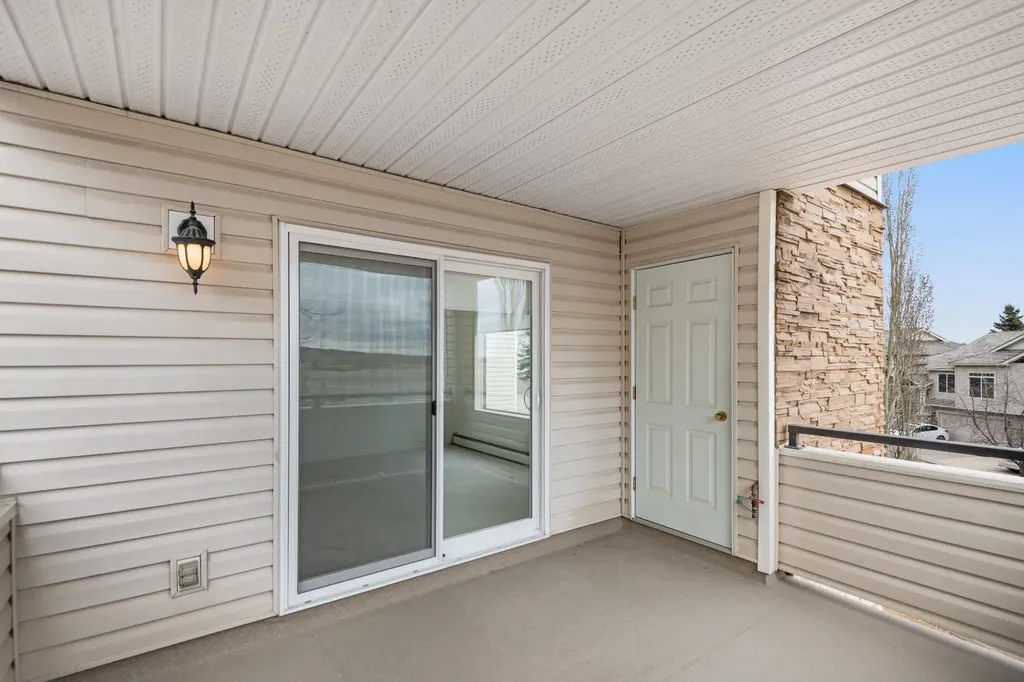7451 Springbank Boulevard SW Calgary AB T3H4K5