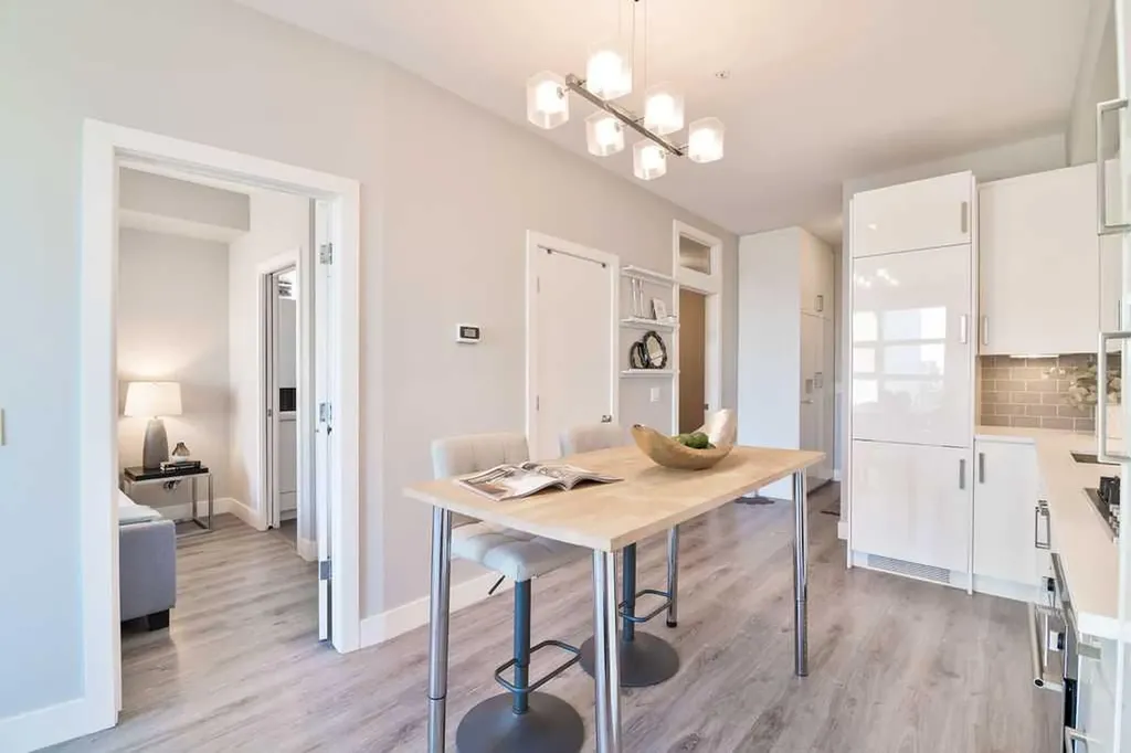 515 4 Avenue NE Calgary AB T2E 0J9