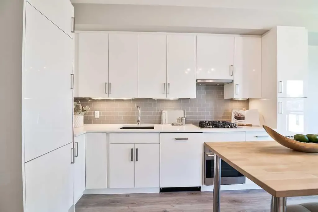 515 4 Avenue NE Calgary AB T2E 0J9