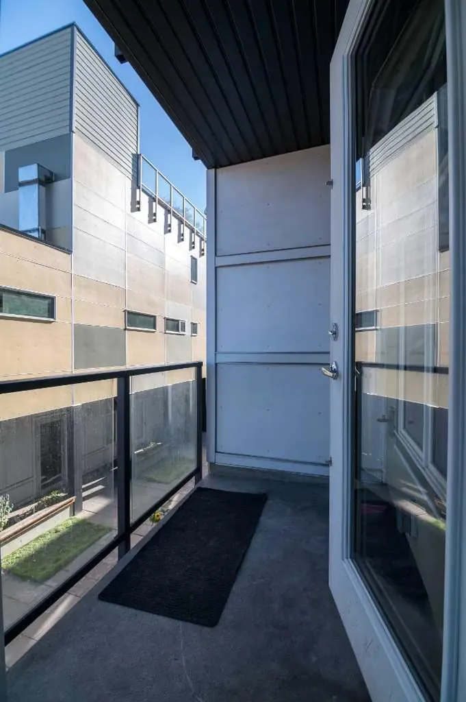 515 4 Avenue NE Calgary AB T2E 0J9
