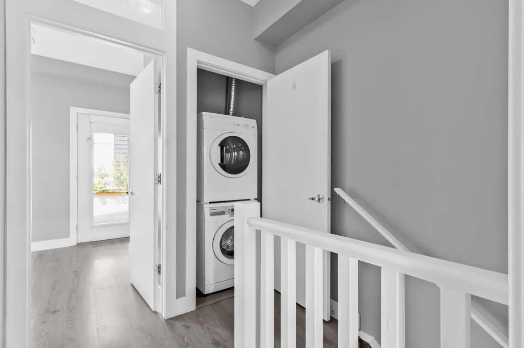 515 4 Avenue NE Calgary AB T2E 0J9
