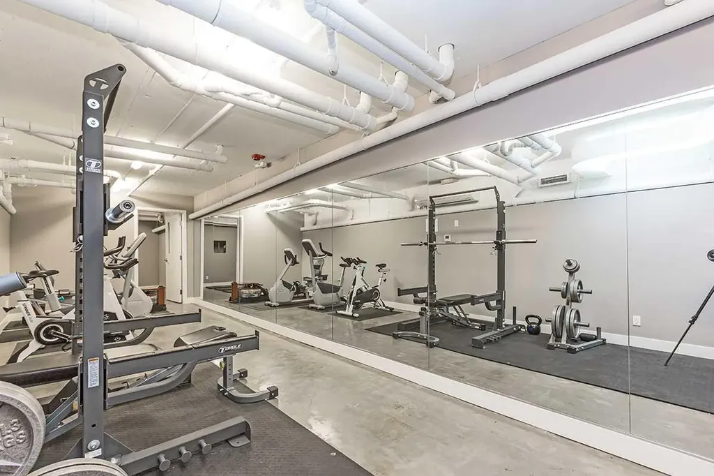 515 4 Avenue NE Calgary AB T2E 0J9