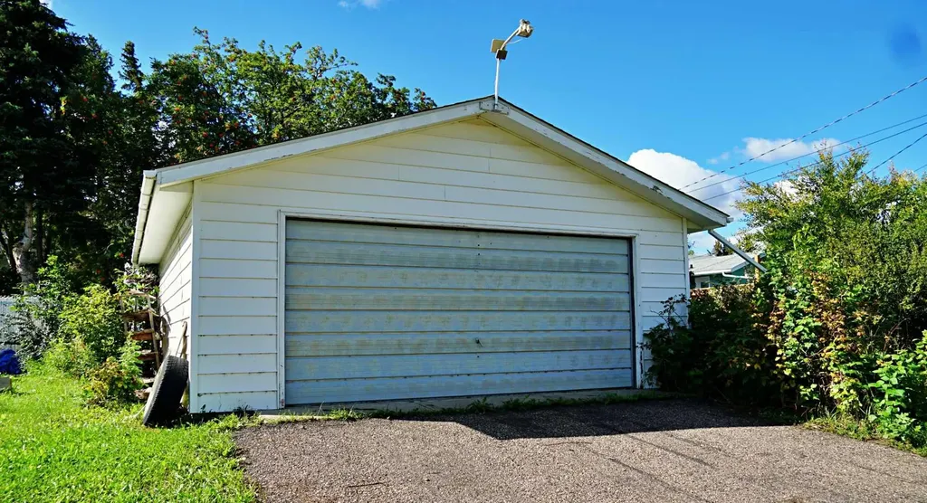 5308 52nd Avenue Mannville AB T0B 2W0