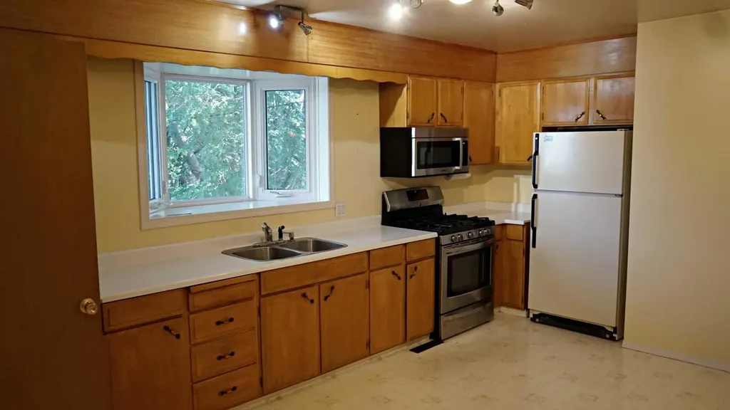 5308 52nd Avenue Mannville AB T0B 2W0