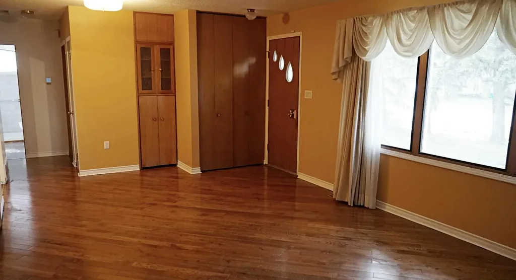 5308 52nd Avenue Mannville AB T0B 2W0
