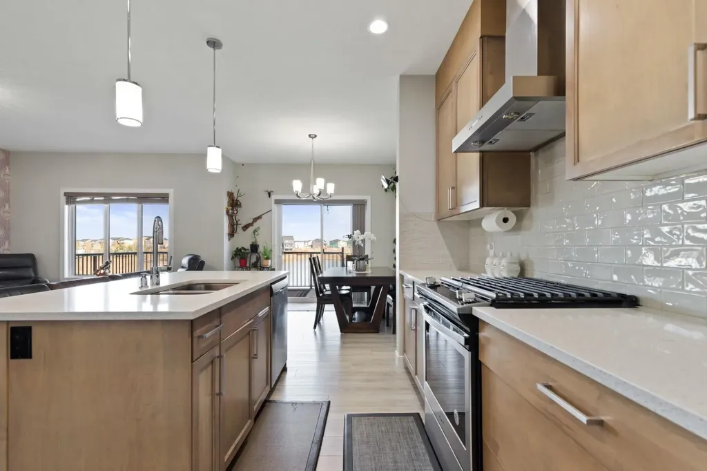 32 Cornerbrook Common NE Calgary AB T3N1M2