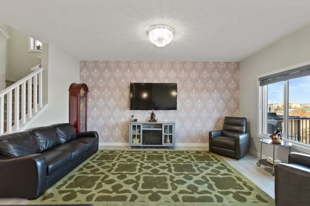 32 Cornerbrook Common NE Calgary AB T3N1M2