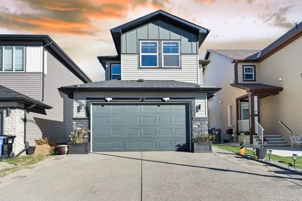 32 Cornerbrook Common NE Calgary AB T3N1M2