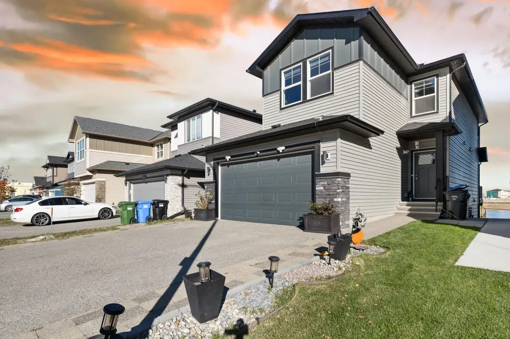 32 Cornerbrook Common NE Calgary AB T3N1M2