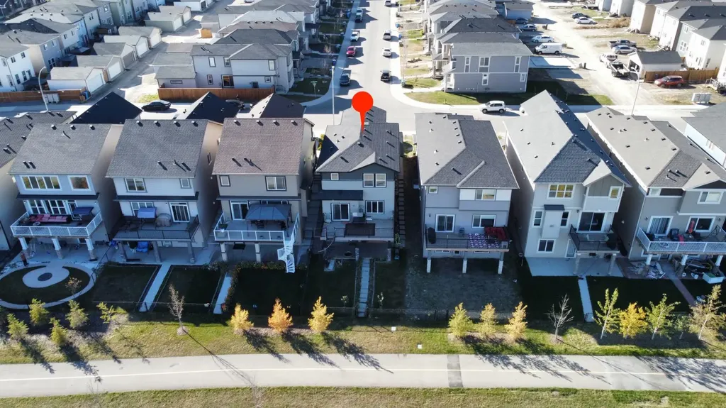 32 Cornerbrook Common NE Calgary AB T3N1M2