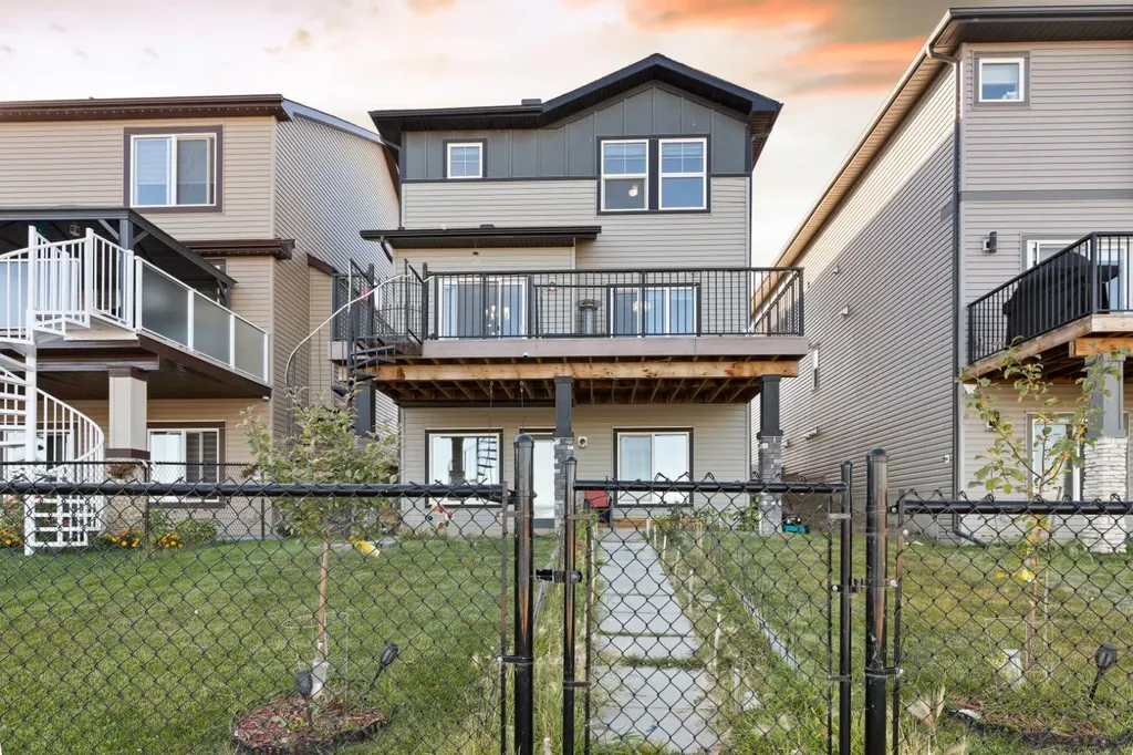 32 Cornerbrook Common NE Calgary AB T3N1M2