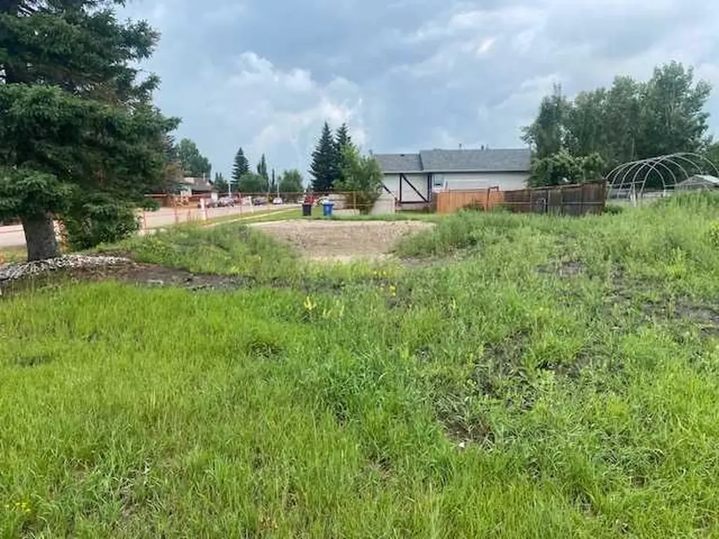 603 Mcculloch Crescent Irricana AB T0M1B0