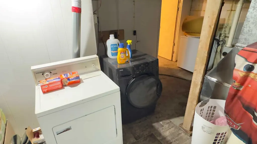 39 Rydberg Street Hughenden AB T0B 2E0