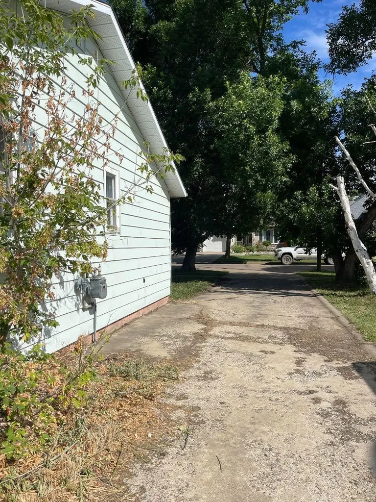 4829 56th Avenue High Prairie AB T0G 1E0
