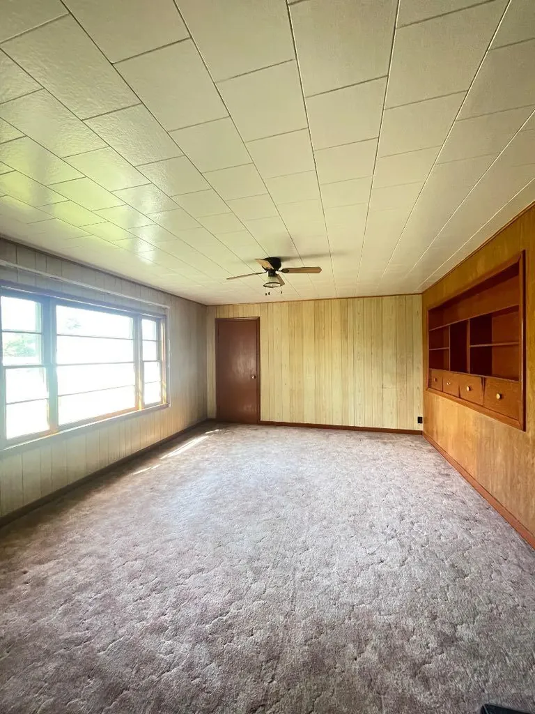 4829 56th Avenue High Prairie AB T0G 1E0