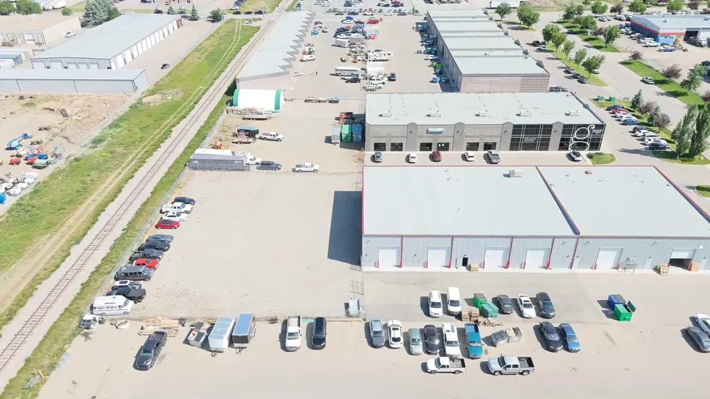526 39 Street Lethbridge AB T1H 6Y2