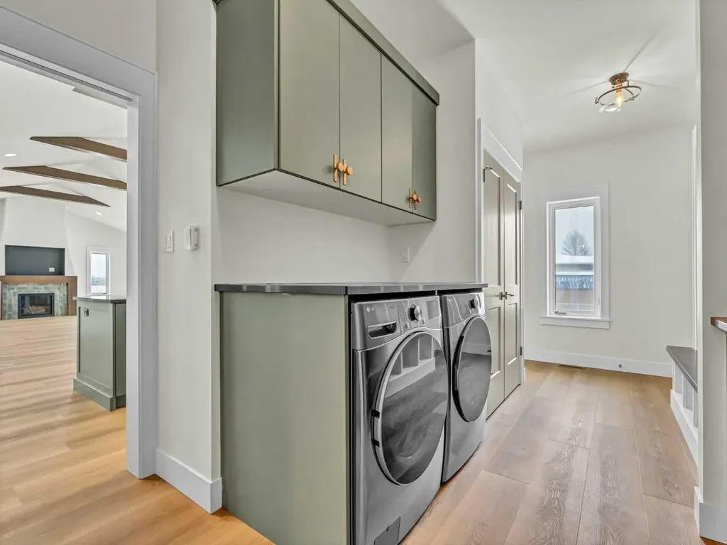 25 Blue Heron Bay Lake Newell Resort AB T1R 0X5