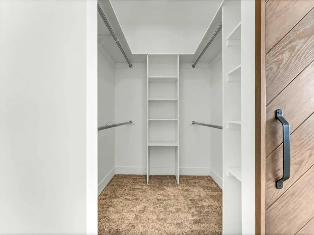 25 Blue Heron Bay Lake Newell Resort AB T1R 0X5