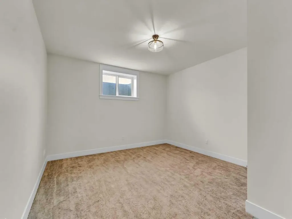 25 Blue Heron Bay Lake Newell Resort AB T1R 0X5