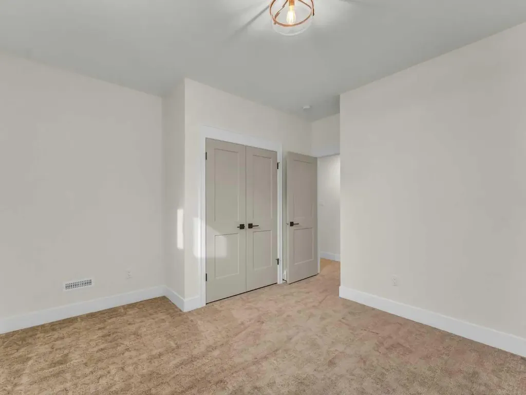 25 Blue Heron Bay Lake Newell Resort AB T1R 0X5