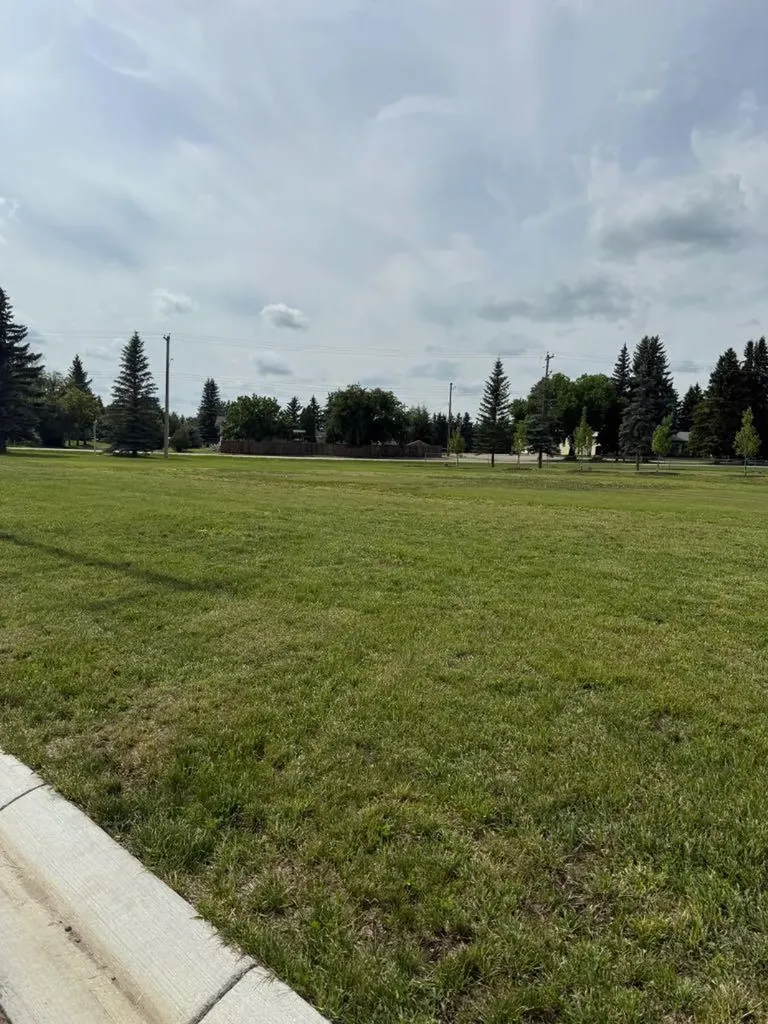 128 2 Avenue W Rockyford AB T0J 2R0