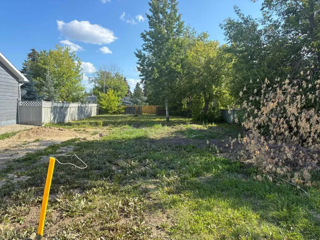 9659 Hillcrest Drive Grande Prairie AB T8V 1A9