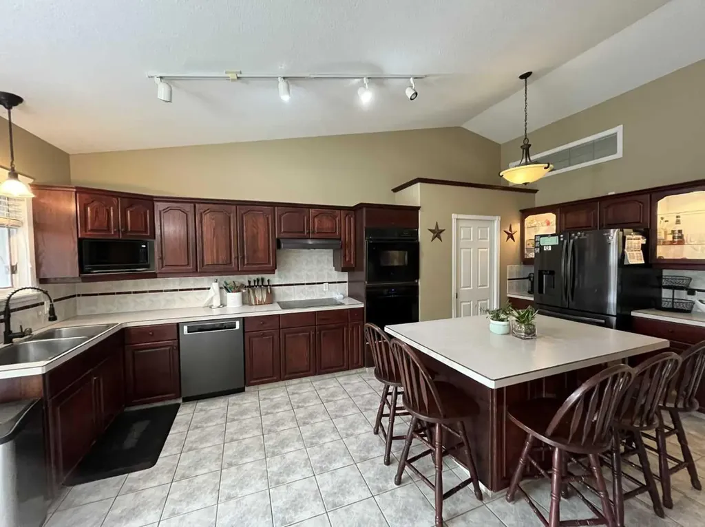 3930 Harmony Place Taber AB T1G 1A2