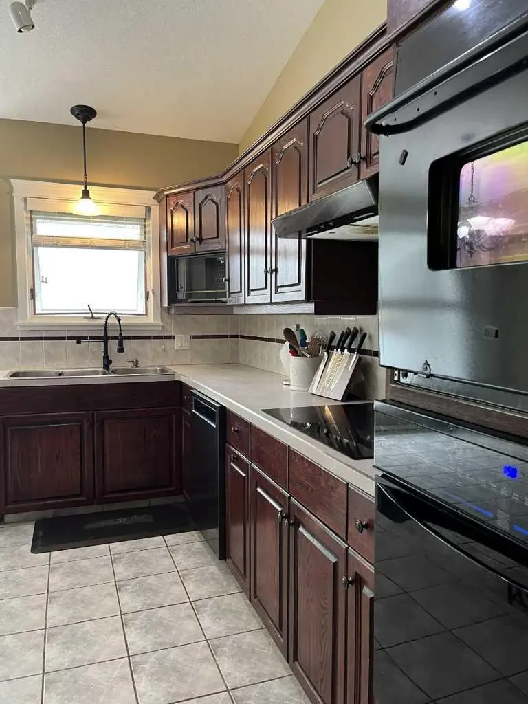 3930 Harmony Place Taber AB T1G 1A2