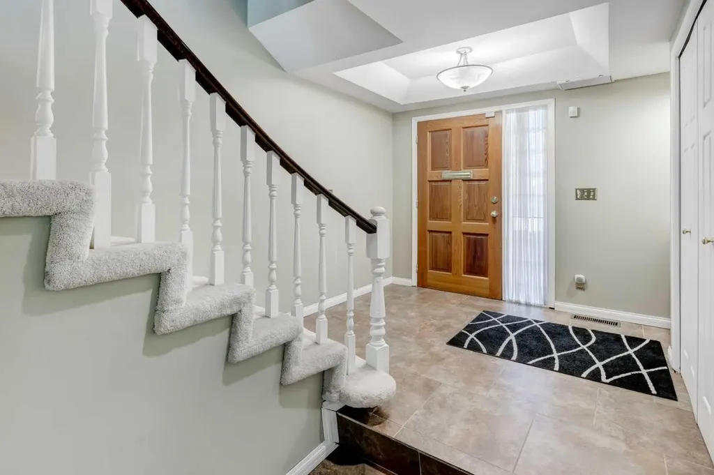 4037 42 Street NW Calgary AB T3A 2M9