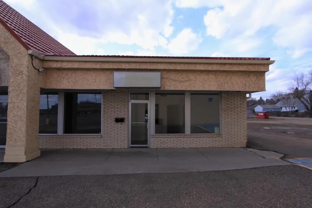 4402 52 Avenue Lloydminster AB T9V 0Y9