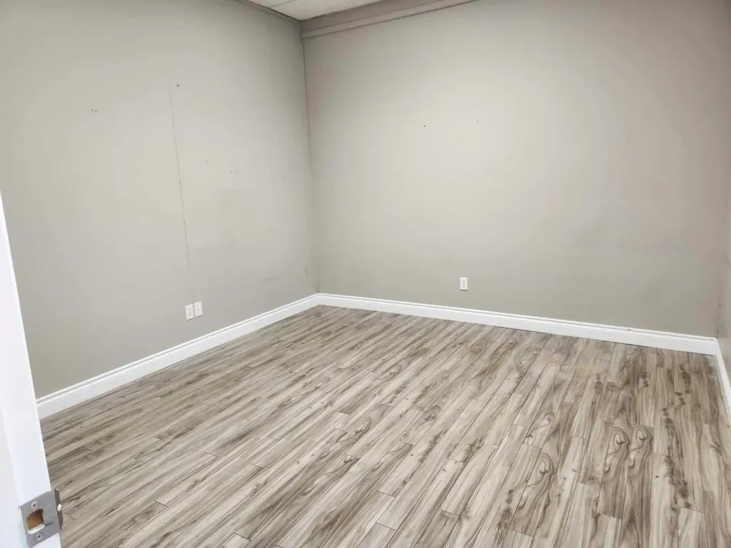 4402 52 Avenue Lloydminster AB T9V 0Y9