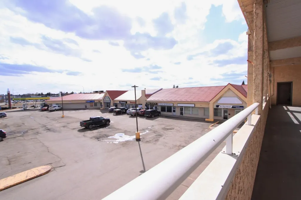4410 52 Avenue Lloydminster AB T9V 1T4