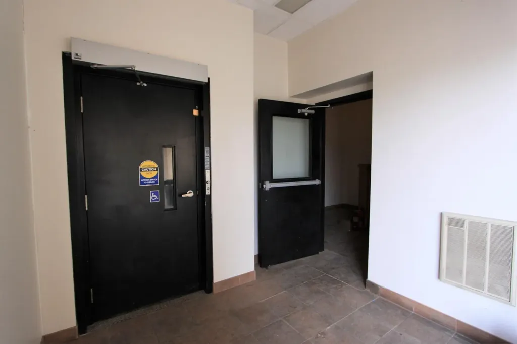 4410 52 Avenue Lloydminster AB T9V 1T4