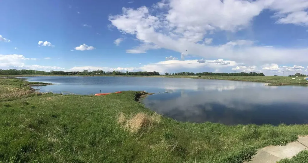273250 Township Road 250 Road E Rural Rocky View County AB T1Z 0Y5