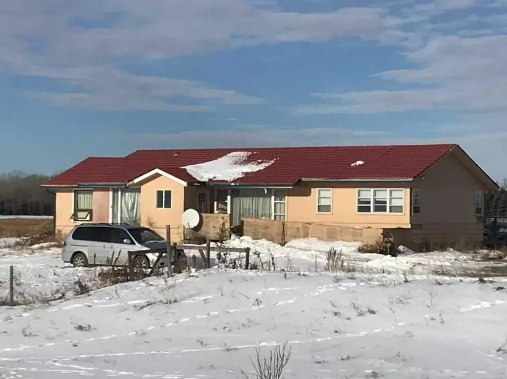 273250 Township Road 250 Road E Rural Rocky View County AB T1Z 0Y5