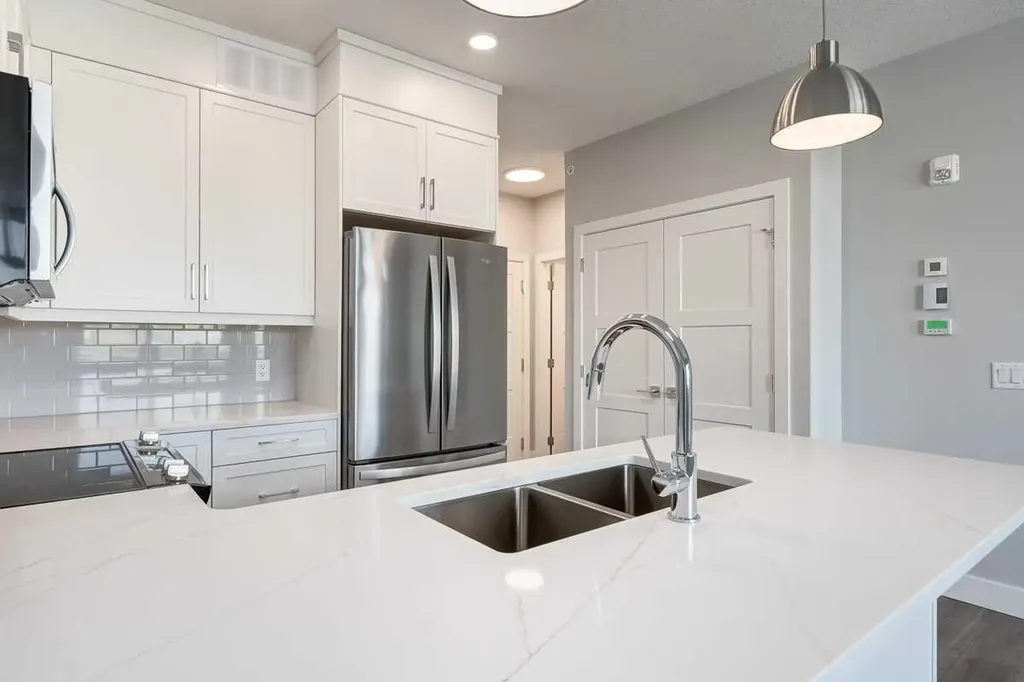 63 Arbour Lake Court NW Calgary AB X0X 0X0
