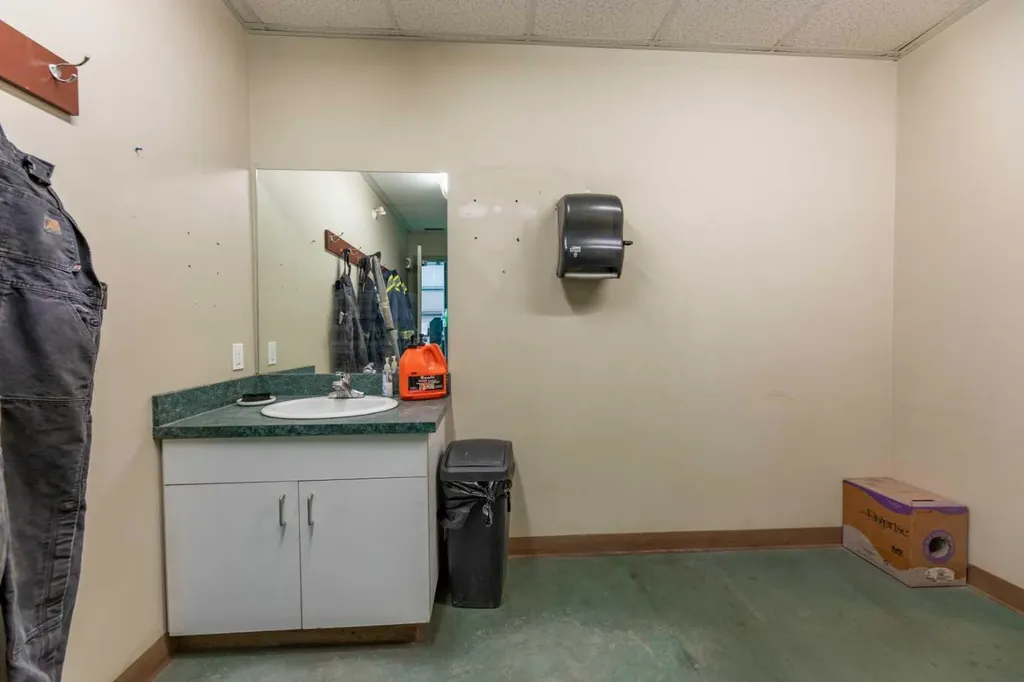 156 Steele Crescent Hinton AB T7V 2G5