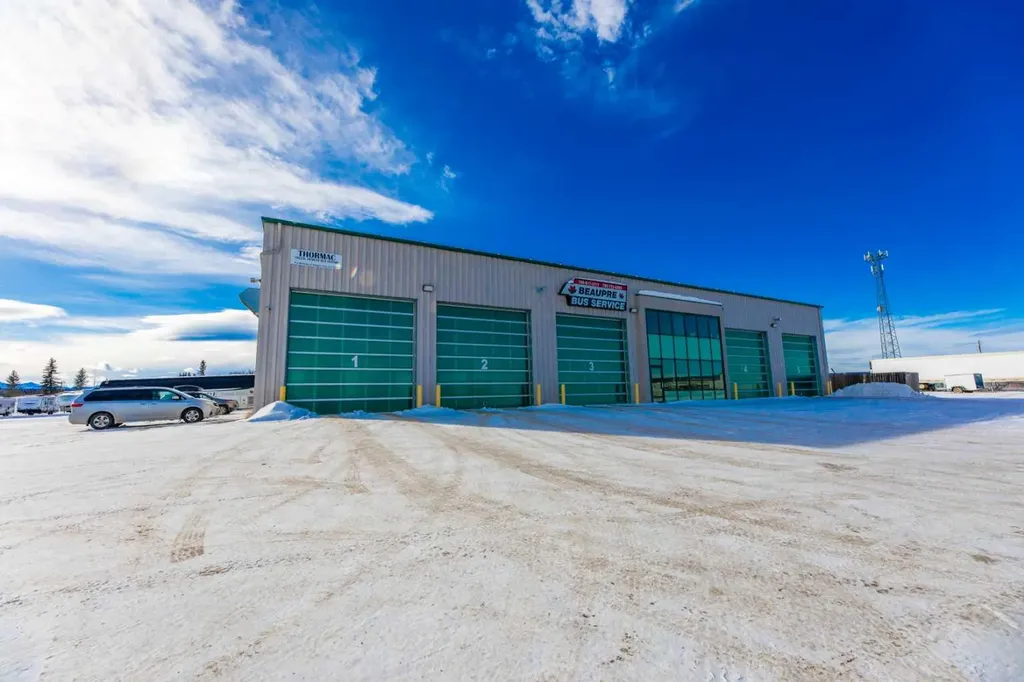 156 Steele Crescent Hinton AB T7V 2G5