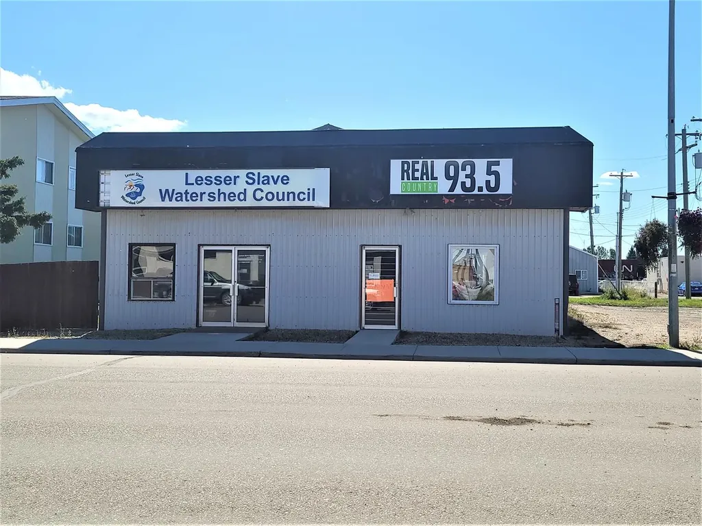 52 . Avenue High Prairie AB T0G 1E0