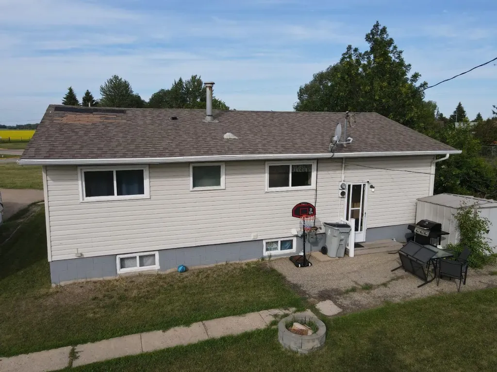 5820 48th Street High Prairie AB T0G 1E0
