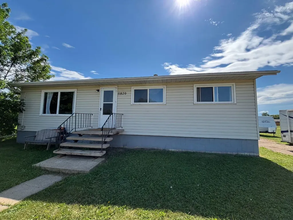 5820 48th Street High Prairie AB T0G 1E0