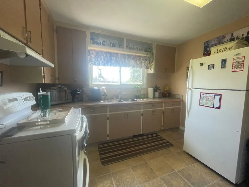 5820 48th Street High Prairie AB T0G 1E0