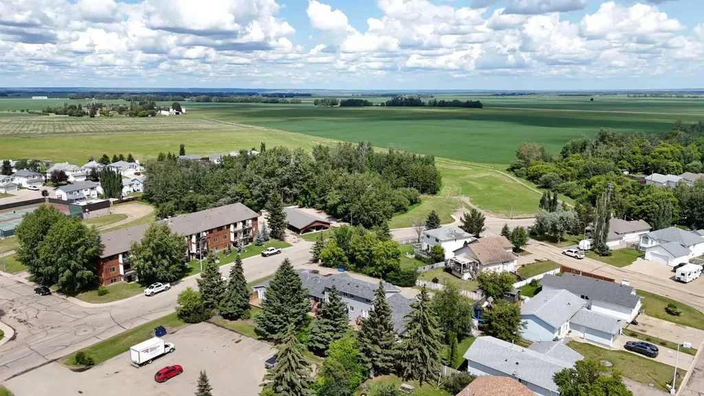 4405 Pleasantview Drive High Prairie AB T0G1E0